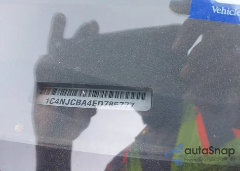 2014 Jeep Compass Altitude из США, поврежденный, VIN 1C4NJCBA4ED785777